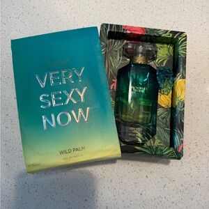 NIB Victoria's Secret ~VERY SEXY NOW  WILD PALM~ EAU DE PERFUME SPRAY 1.7oz